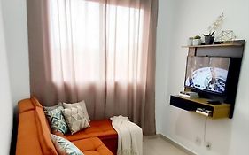 Apto 2Q Sala Cozinha Garagem Wifi Shopping